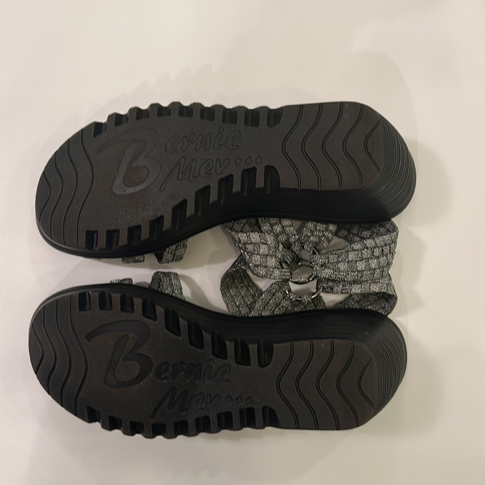 Bernie Mev size 37 sandals. - Picture 6 of 7